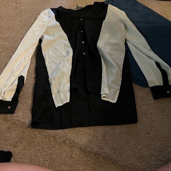 Calvin Klein medium blouse - Picture 3 of 9